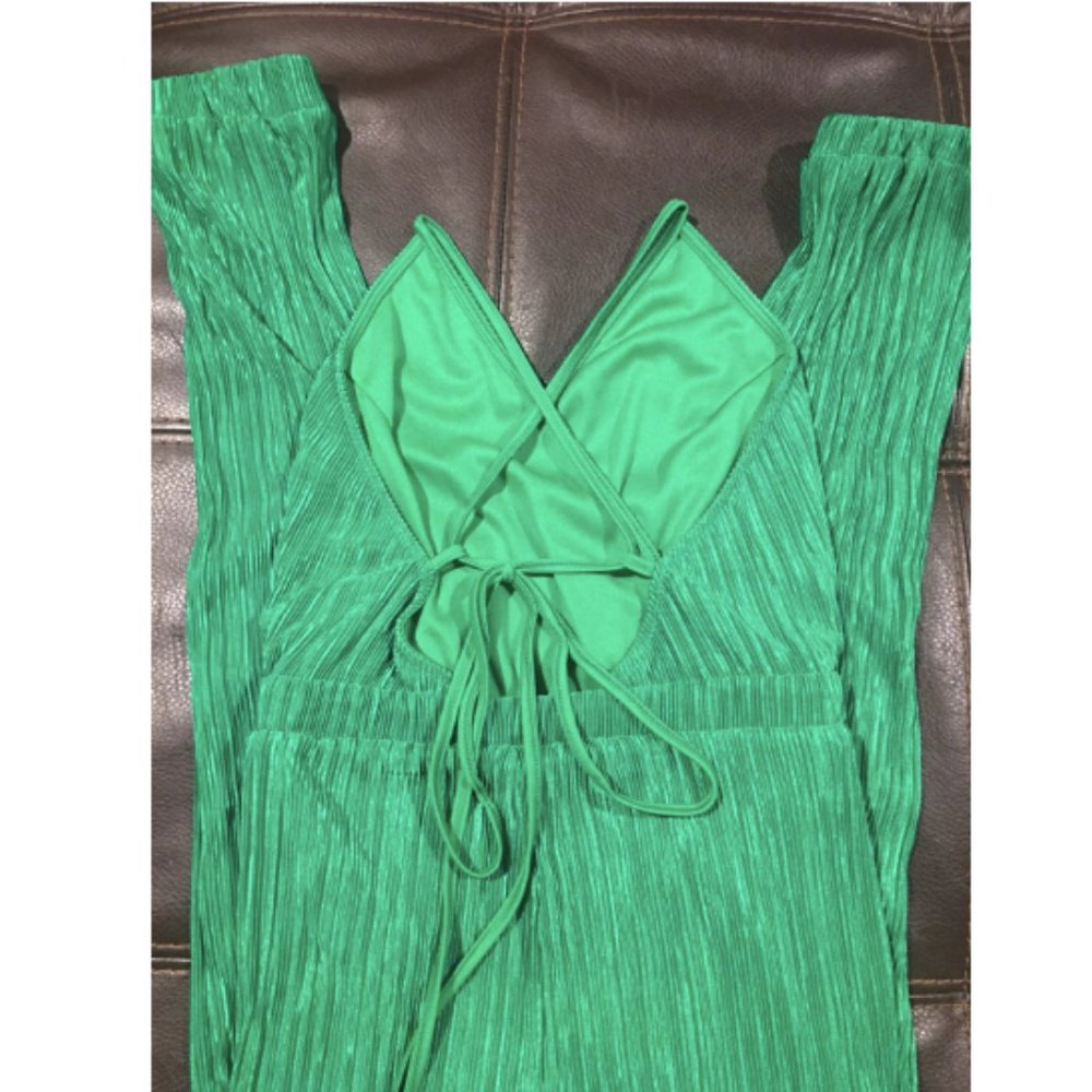 June & Hudson Green Pleated Jumpsuit - Picture 6 of 6